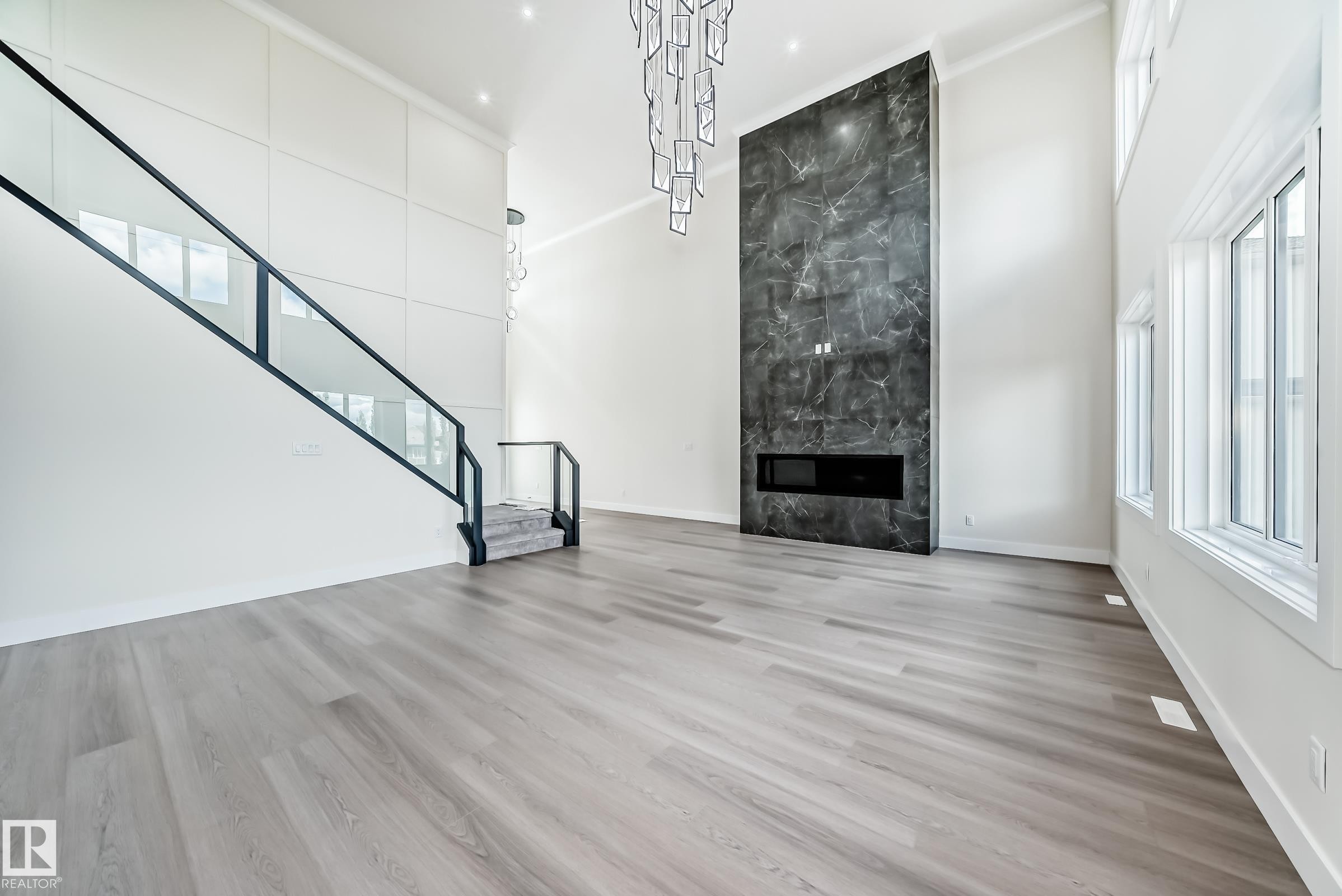 












5928 32 Street

,
Rural Leduc County,




AB
T4X 0X4

