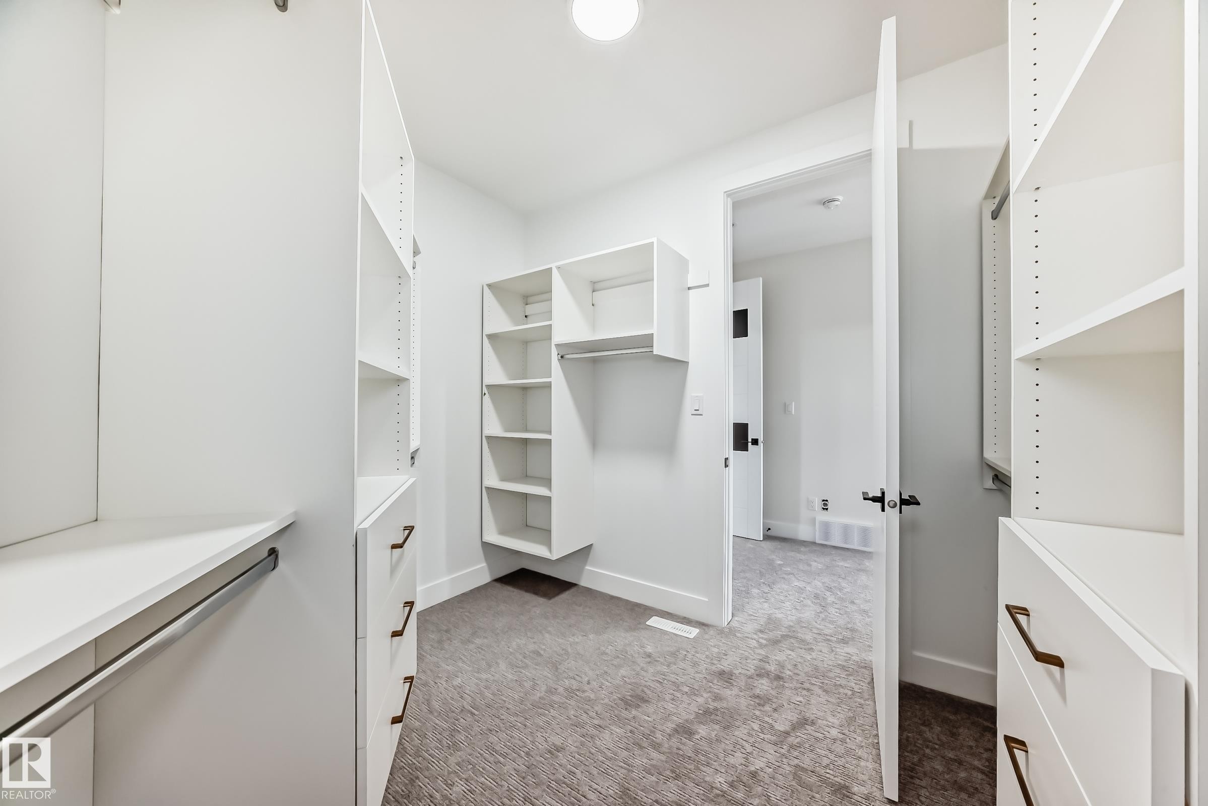 












5928 32 Street

,
Rural Leduc County,




AB
T4X 0X4

