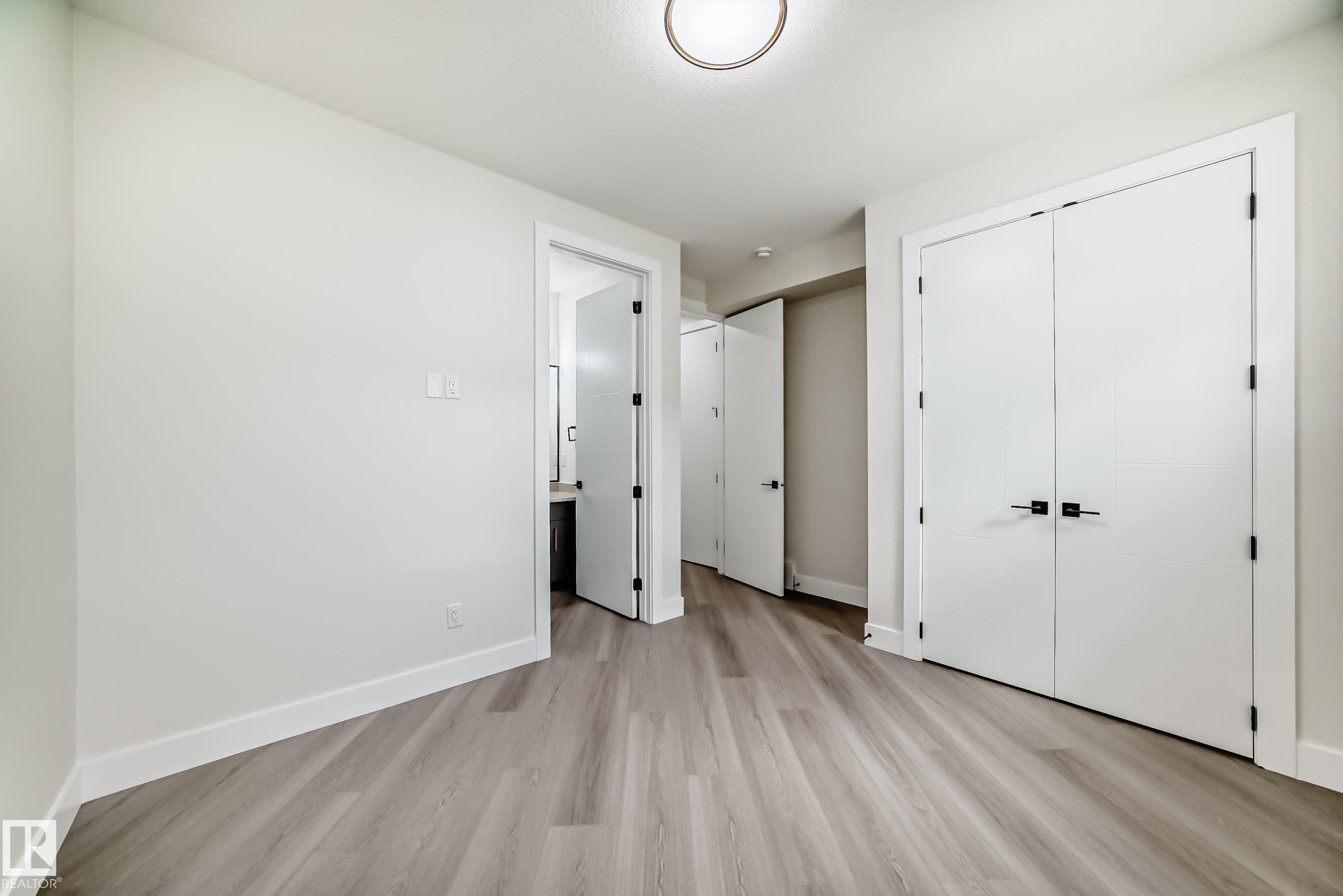 












5928 32 Street

,
Rural Leduc County,




AB
T4X 0X4

