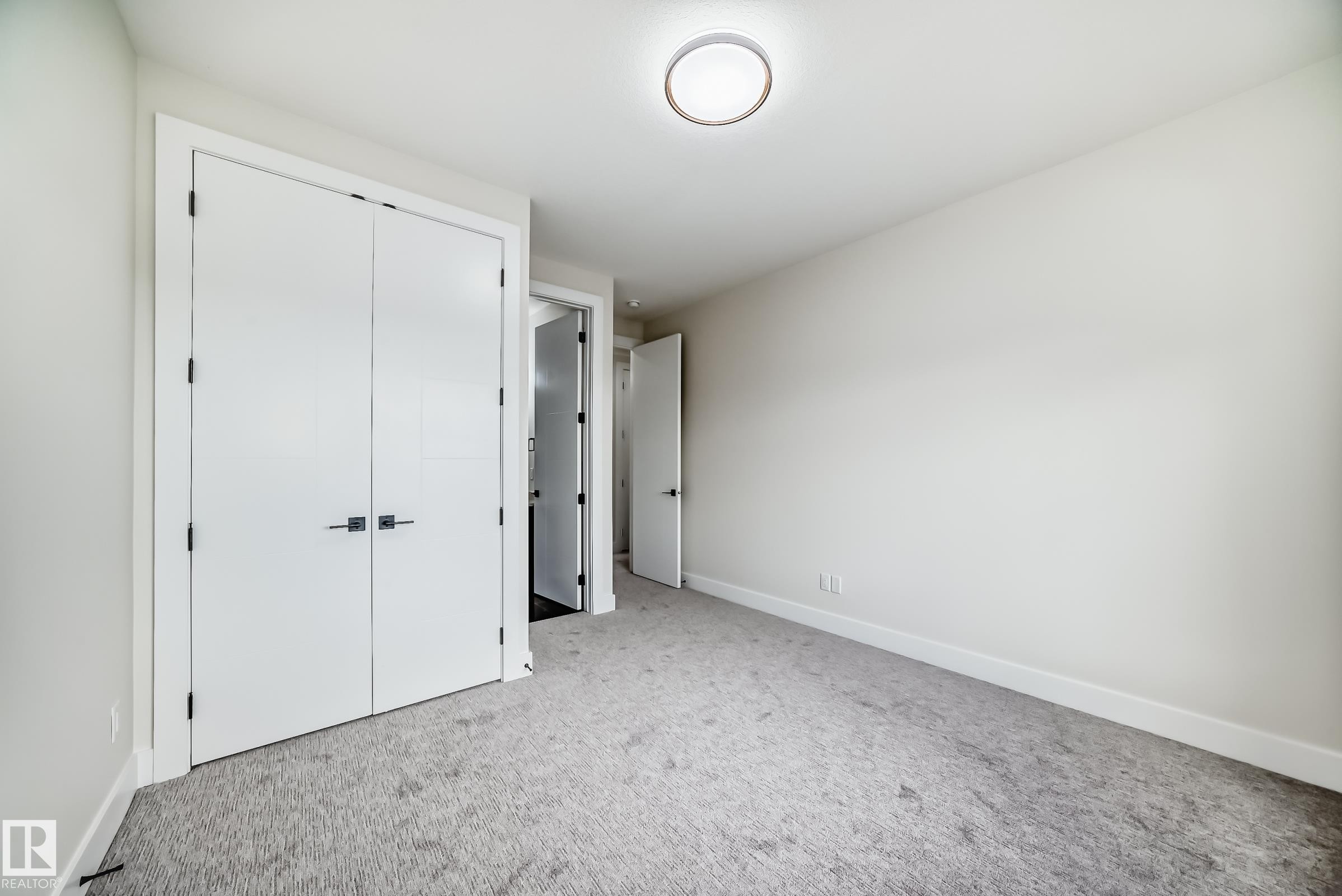 












5928 32 Street

,
Rural Leduc County,




AB
T4X 0X4

