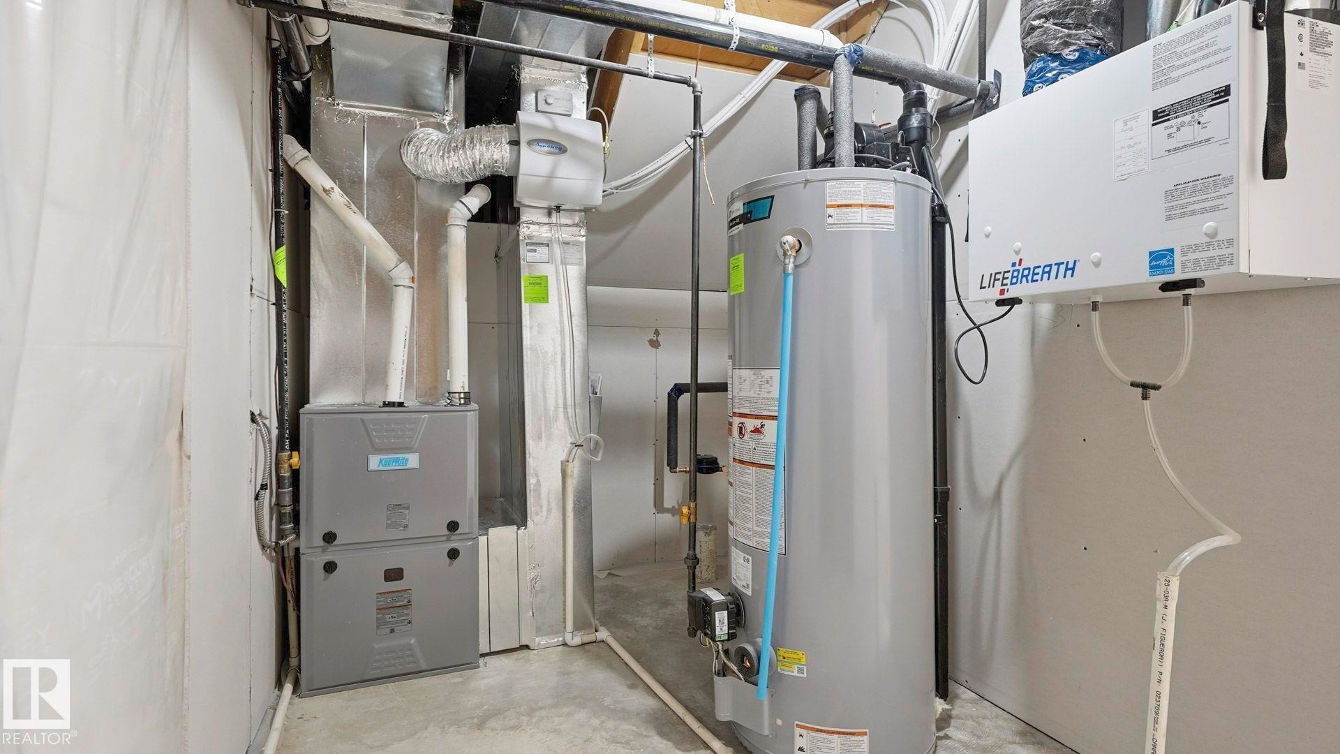 












98 HEATHERGLEN Crescent

,
Spruce Grove,




AB
T7X 3X5

