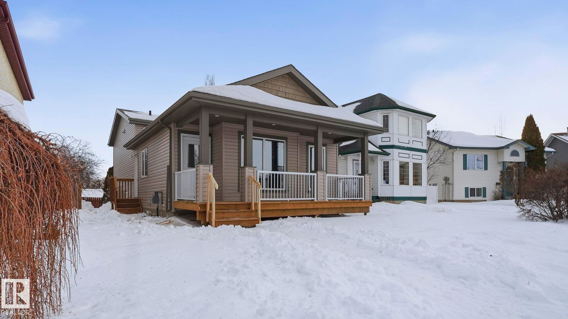 












98 HEATHERGLEN Crescent

,
Spruce Grove,




AB
T7X 3X5

