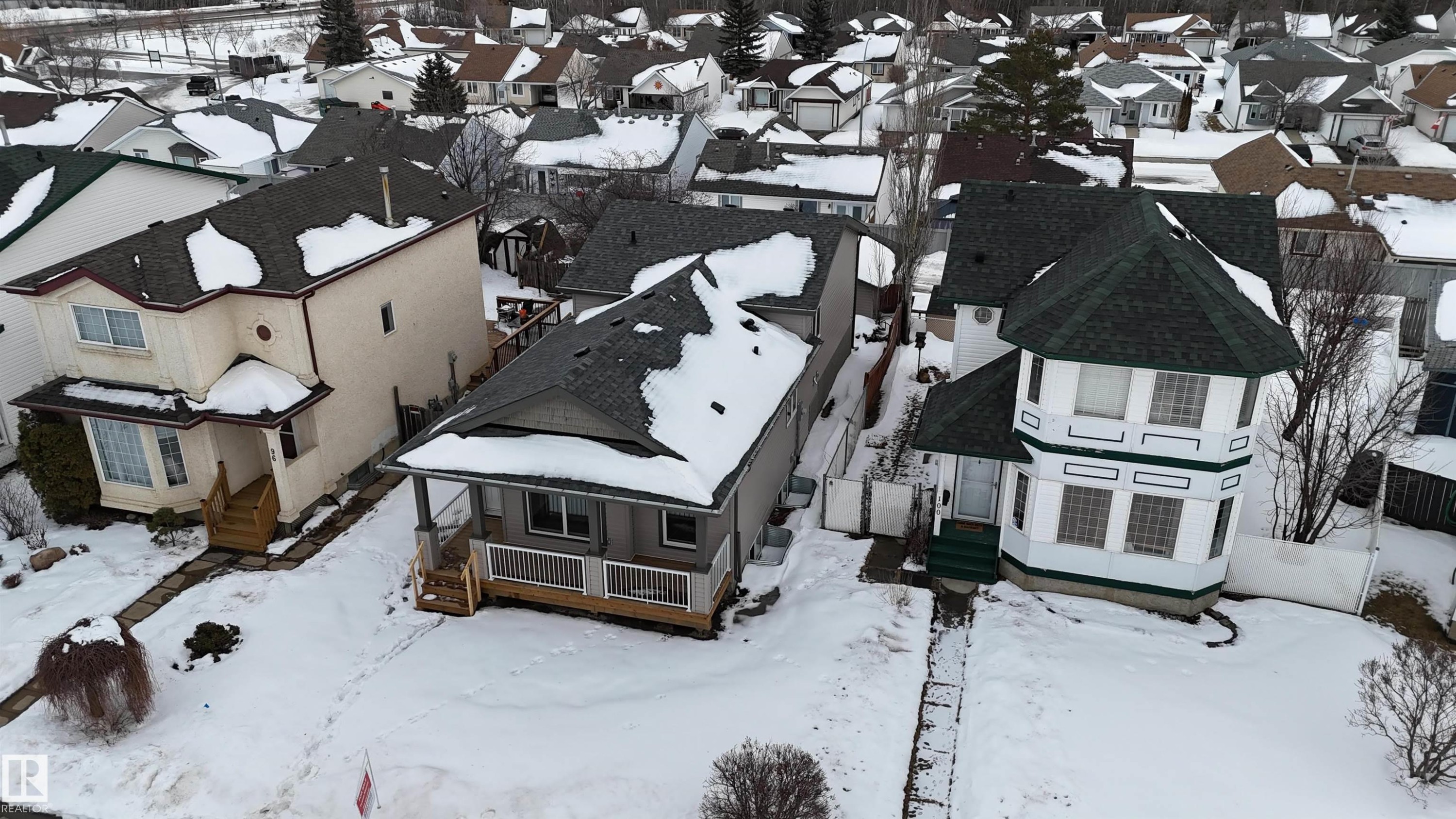 












98 HEATHERGLEN Crescent

,
Spruce Grove,




AB
T7X 3X5

