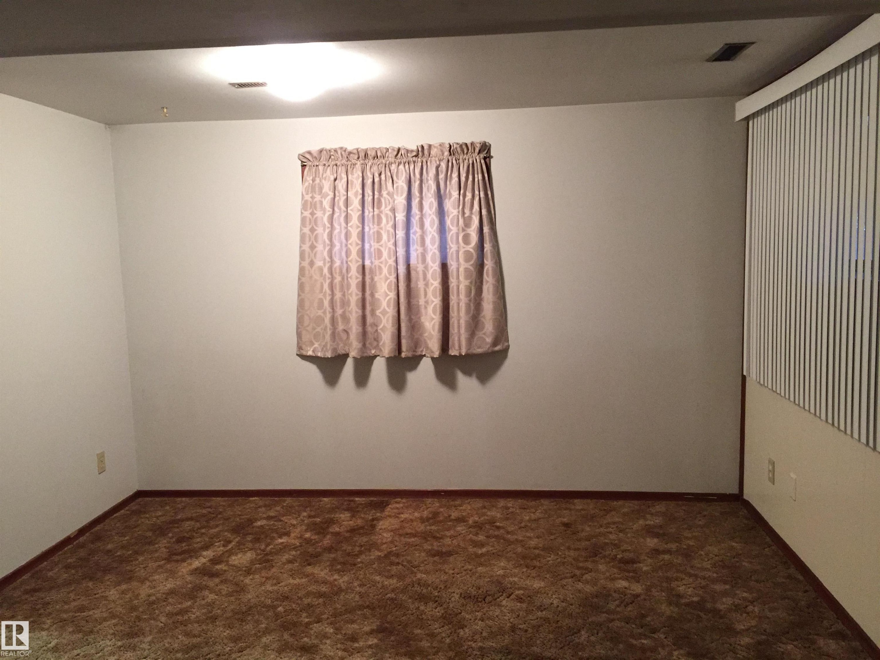 












9747 107 Street

,
Westlock,




AB
T7P 2P6

