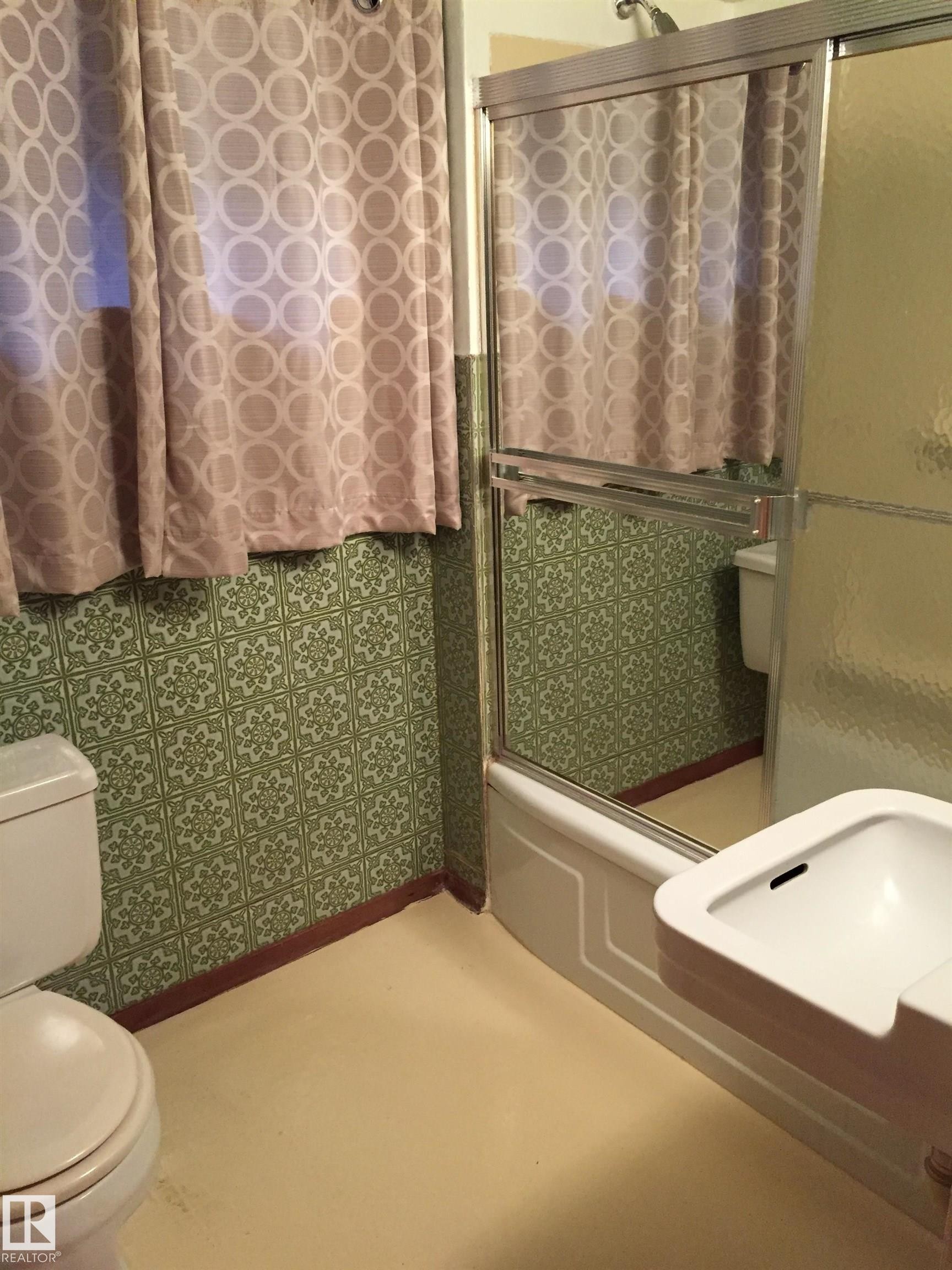 












9747 107 Street

,
Westlock,




AB
T7P 2P6

