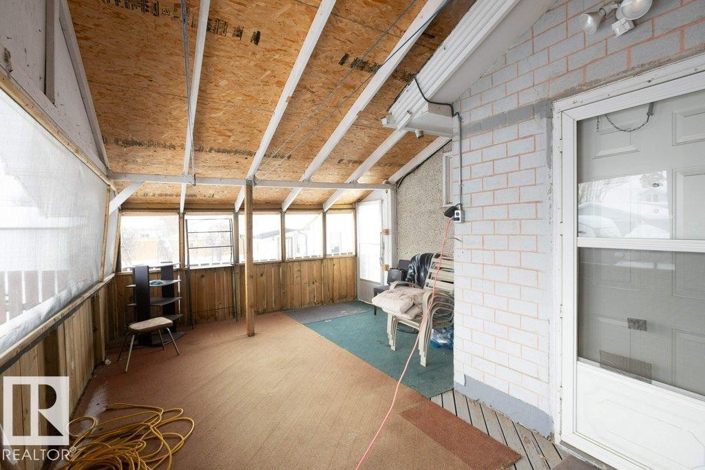 












9747 107 Street

,
Westlock,




AB
T7P 2P6

