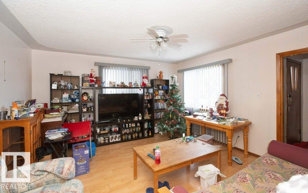 












9747 107 Street

,
Westlock,




AB
T7P 2P6

