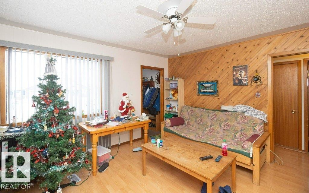 












9747 107 Street

,
Westlock,




AB
T7P 2P6

