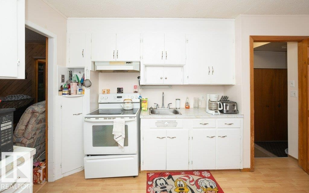 












9747 107 Street

,
Westlock,




AB
T7P 2P6

