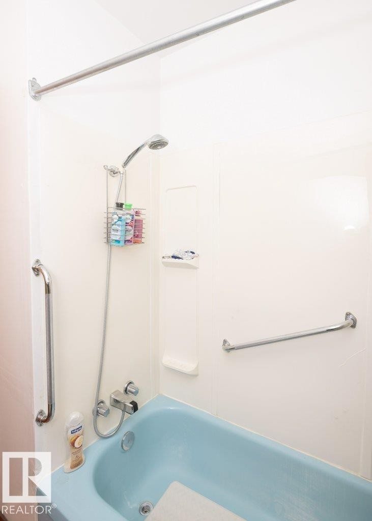 












9747 107 Street

,
Westlock,




AB
T7P 2P6

