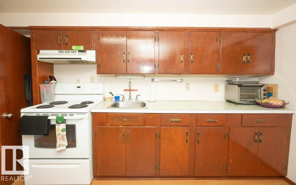 












9747 107 Street

,
Westlock,




AB
T7P 2P6

