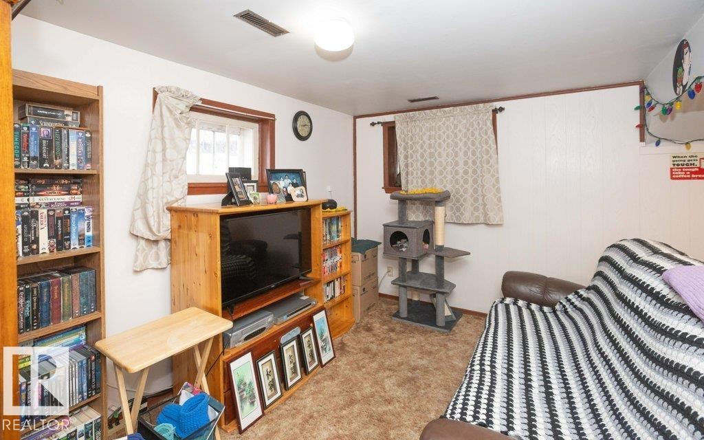 












9747 107 Street

,
Westlock,




AB
T7P 2P6

