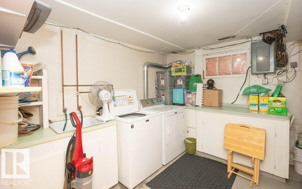 












9747 107 Street

,
Westlock,




AB
T7P 2P6

