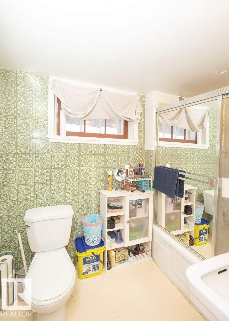 












9747 107 Street

,
Westlock,




AB
T7P 2P6

