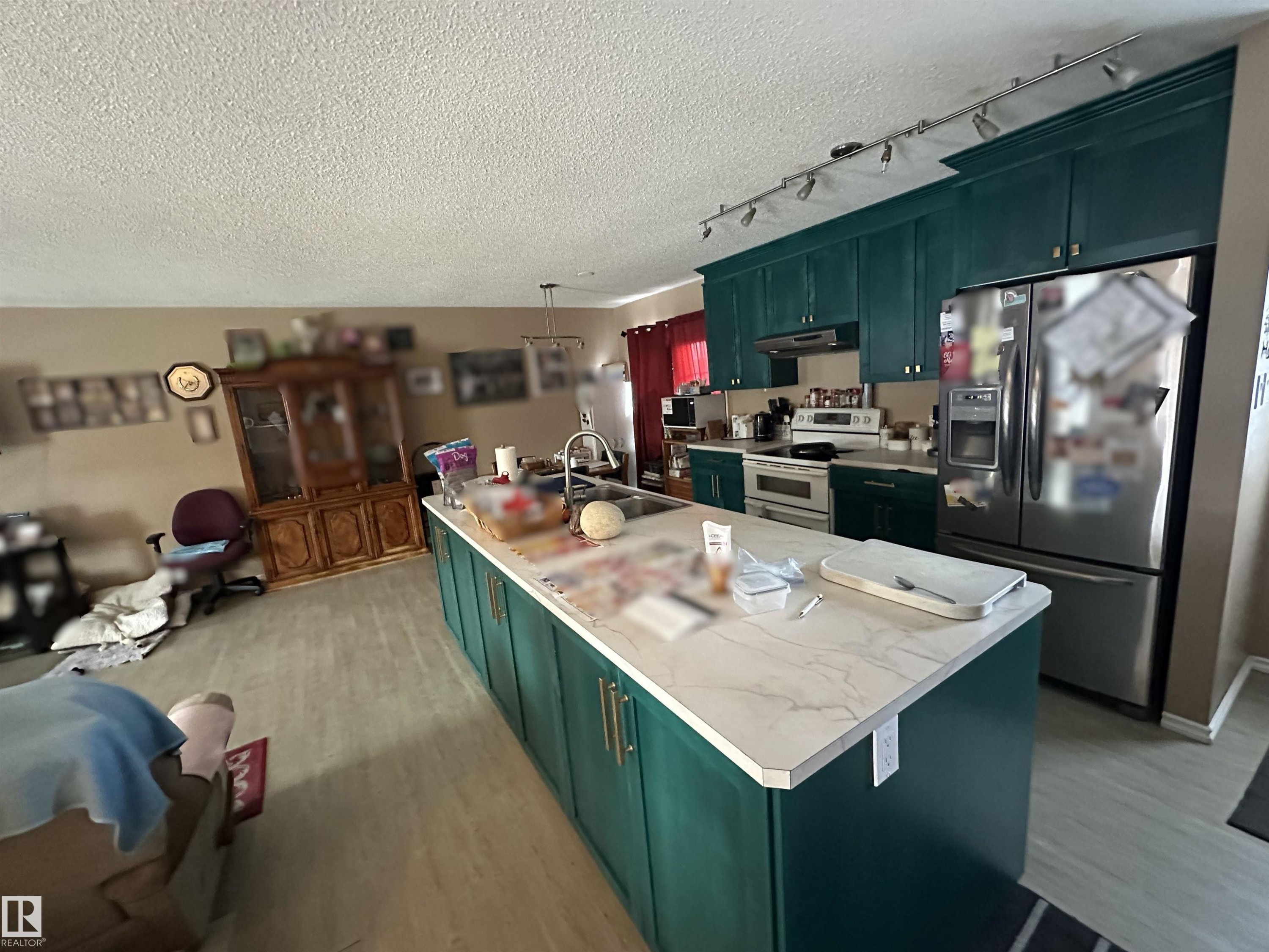 












10256 109 Avenue

,
Westlock,




AB
T7P 1H2

