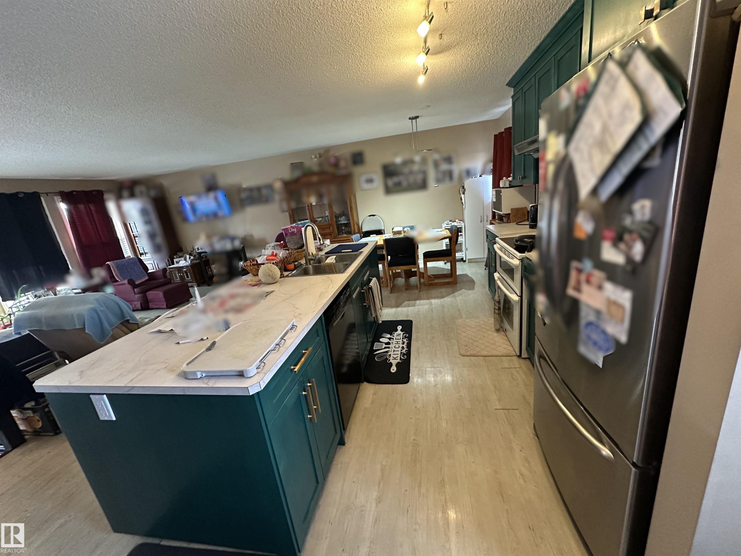 












10256 109 Avenue

,
Westlock,




AB
T7P 1H2

