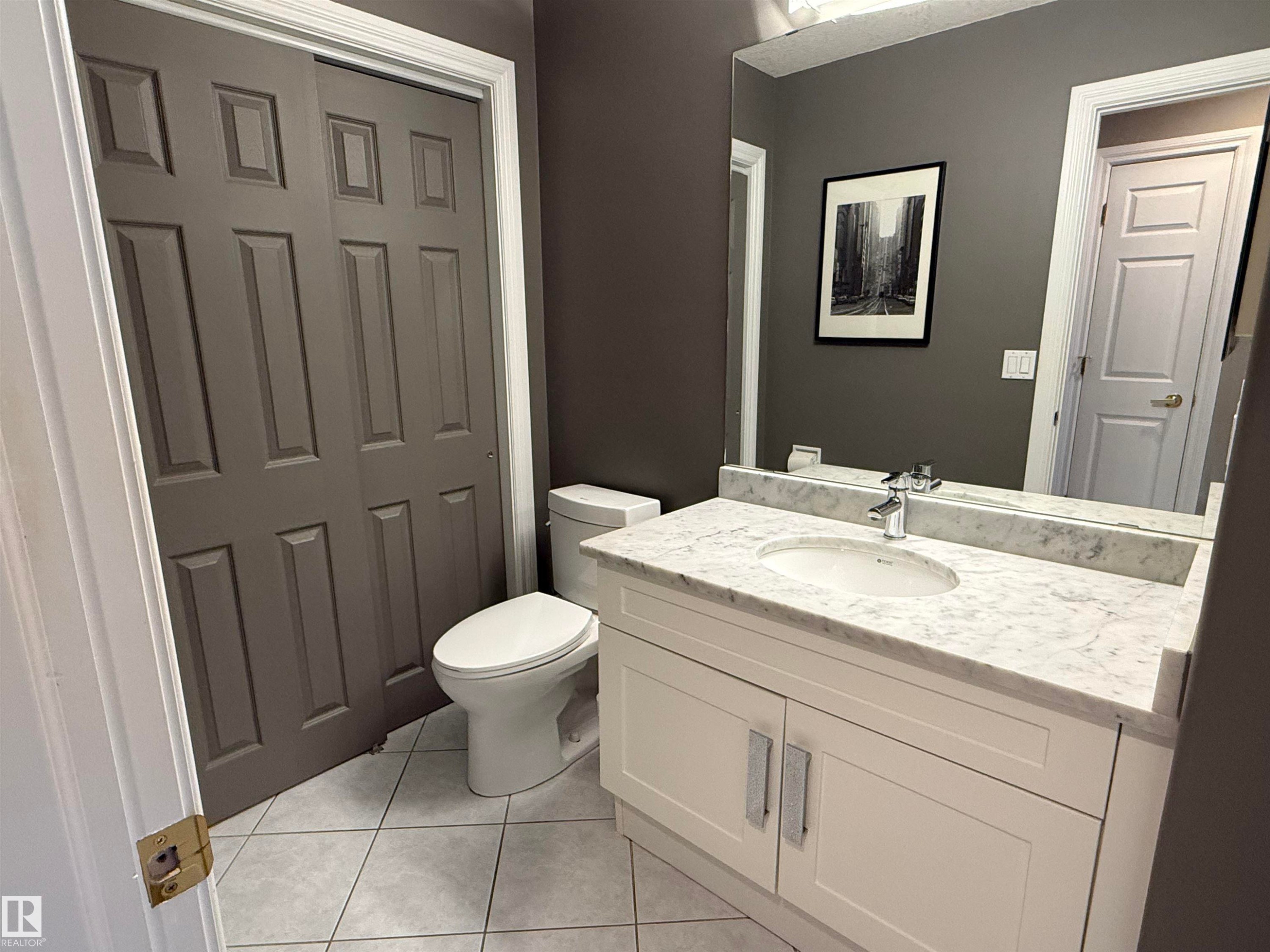 












17 925 Picard Drive

,
Edmonton,




AB
T5T 6H3

