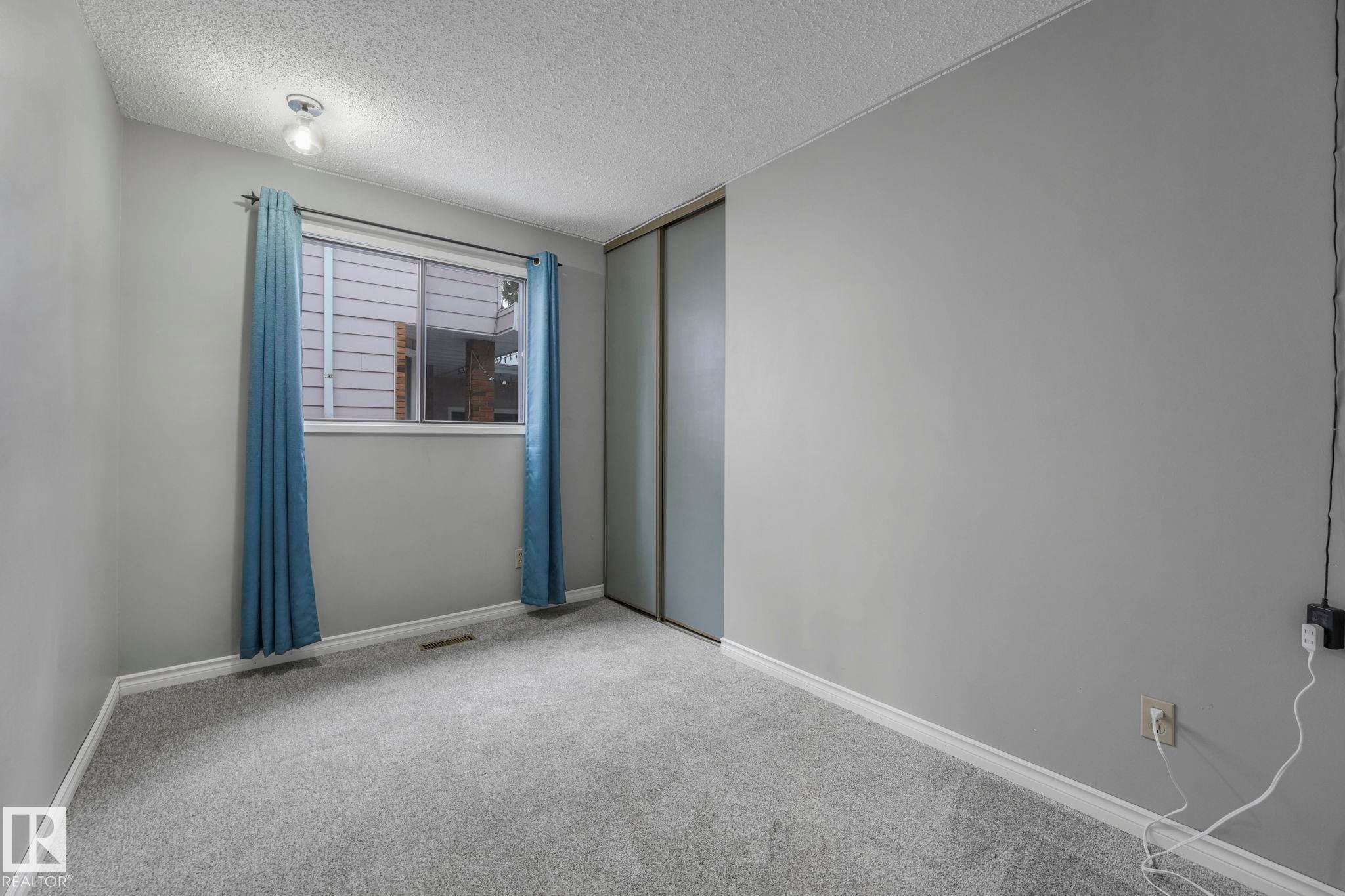 












6411 12 Avenue

,
Edmonton,




AB
T6L 2G3

