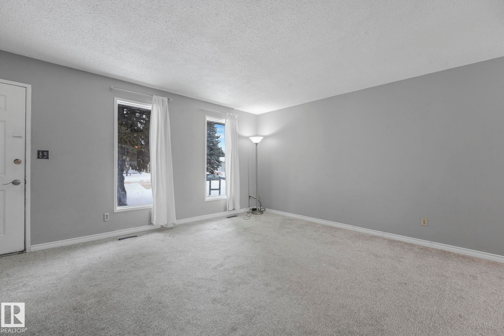 












6411 12 Avenue

,
Edmonton,




AB
T6L 2G3

