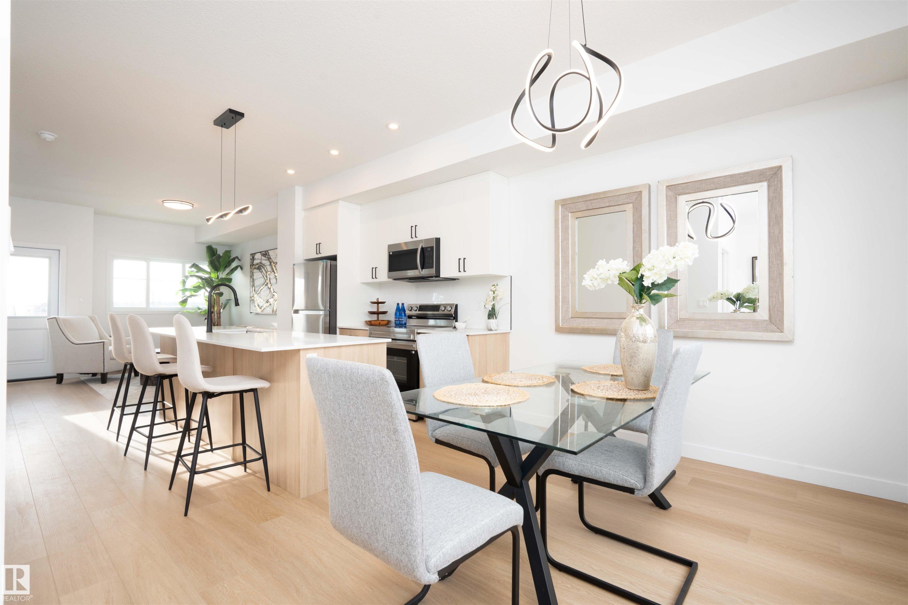 












64 18120 28 Avenue SW

,
Edmonton,




AB
T6W 4V2

