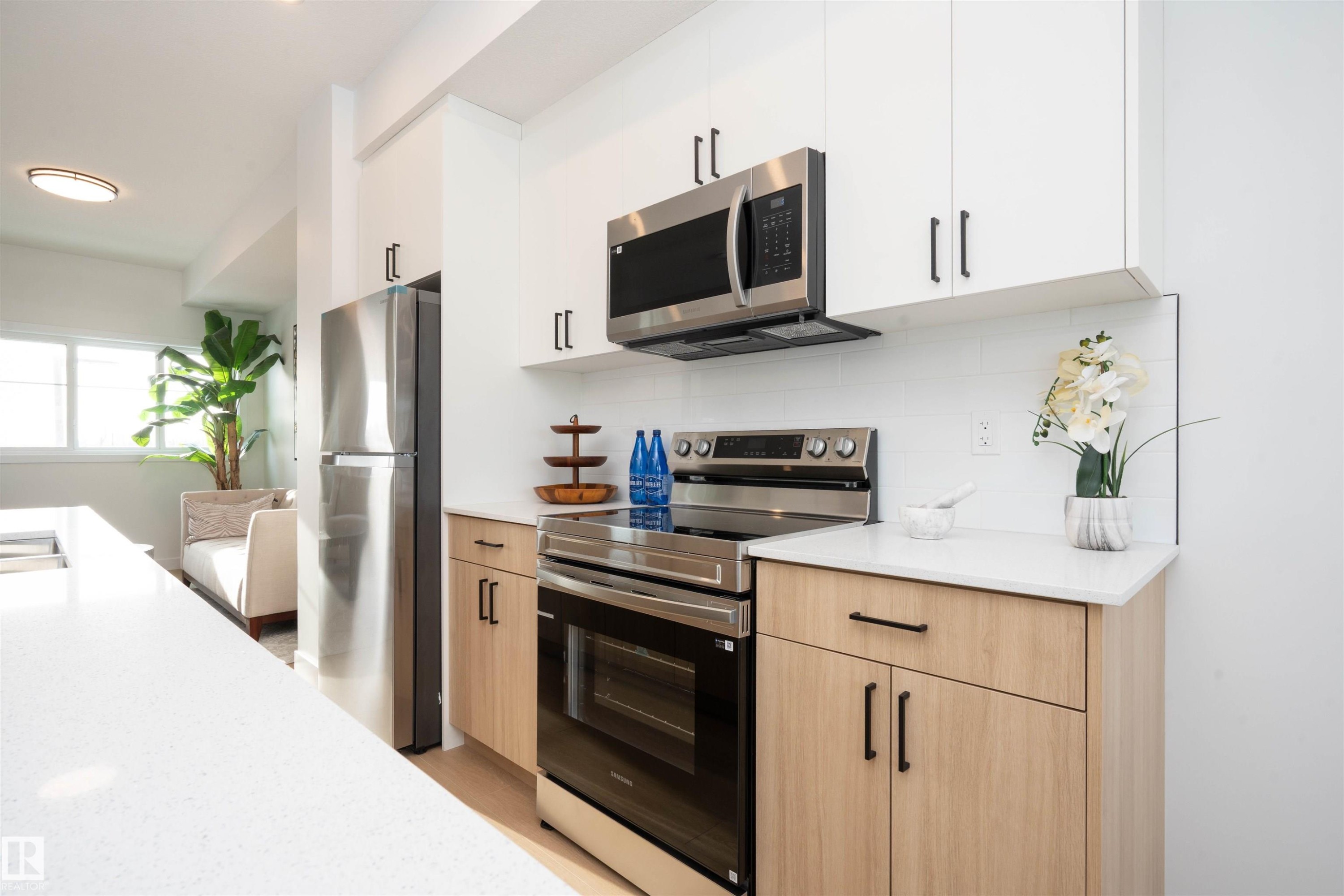 












64 18120 28 Avenue SW

,
Edmonton,




AB
T6W 4V2

