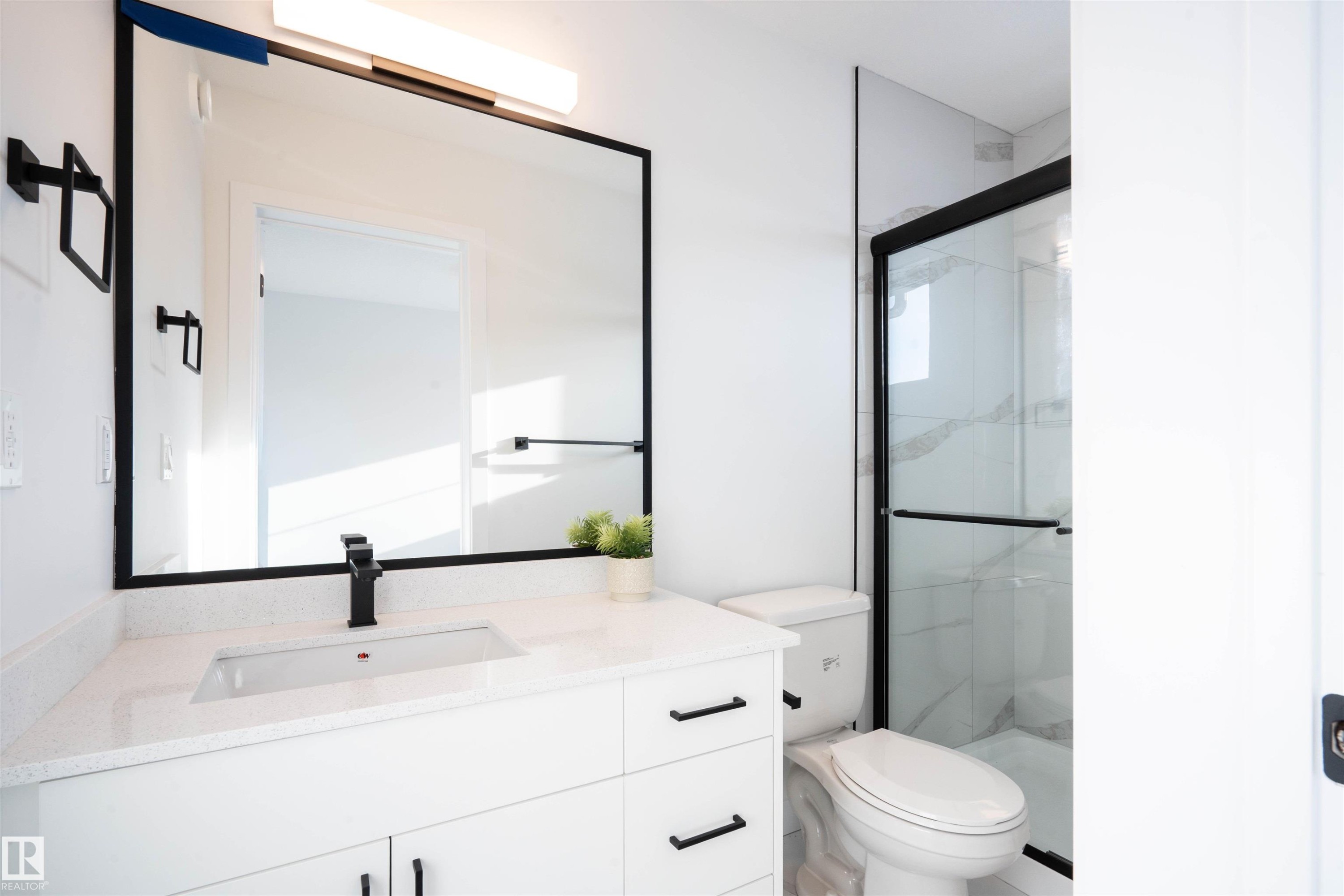 












64 18120 28 Avenue SW

,
Edmonton,




AB
T6W 4V2

