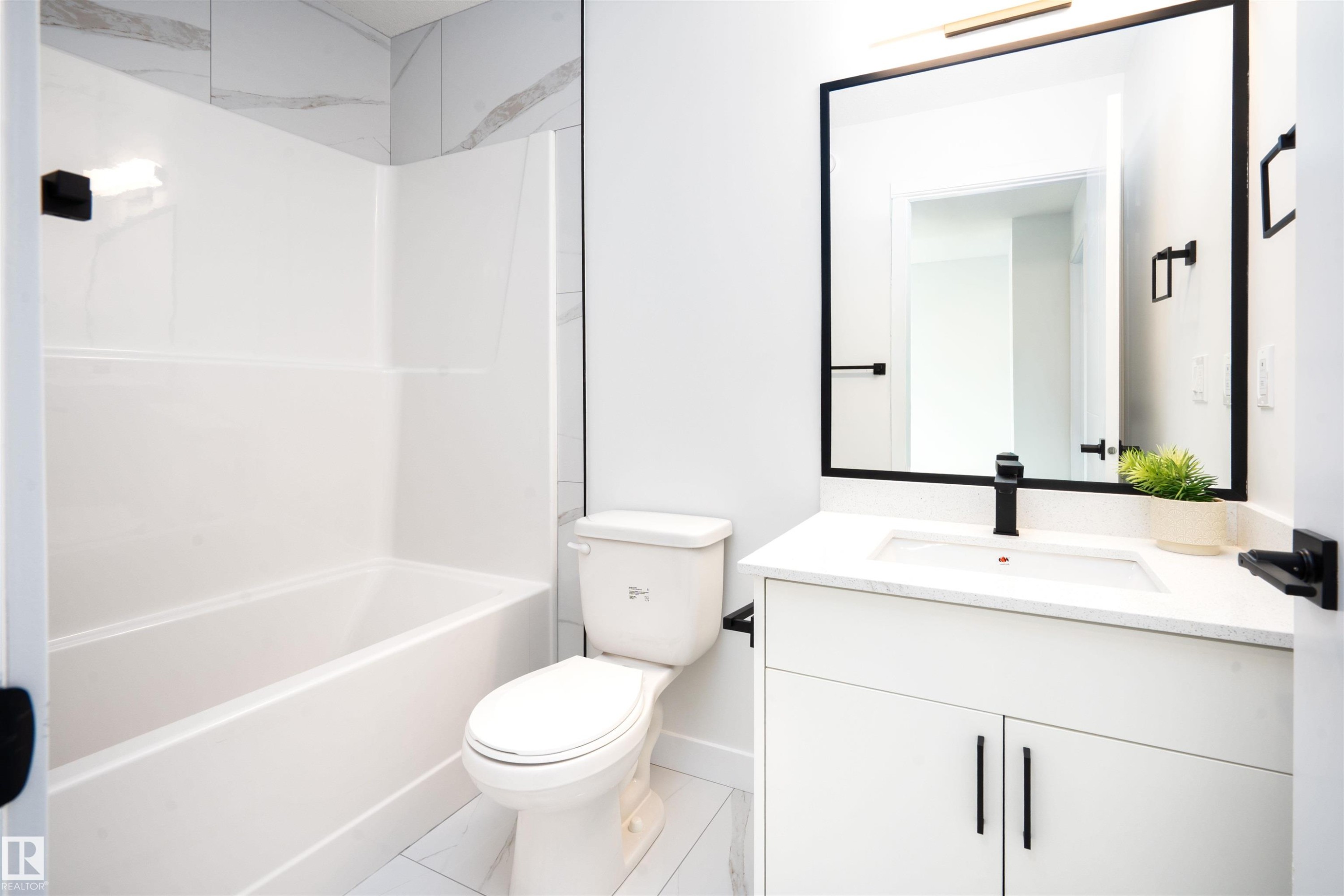 












64 18120 28 Avenue SW

,
Edmonton,




AB
T6W 4V2

