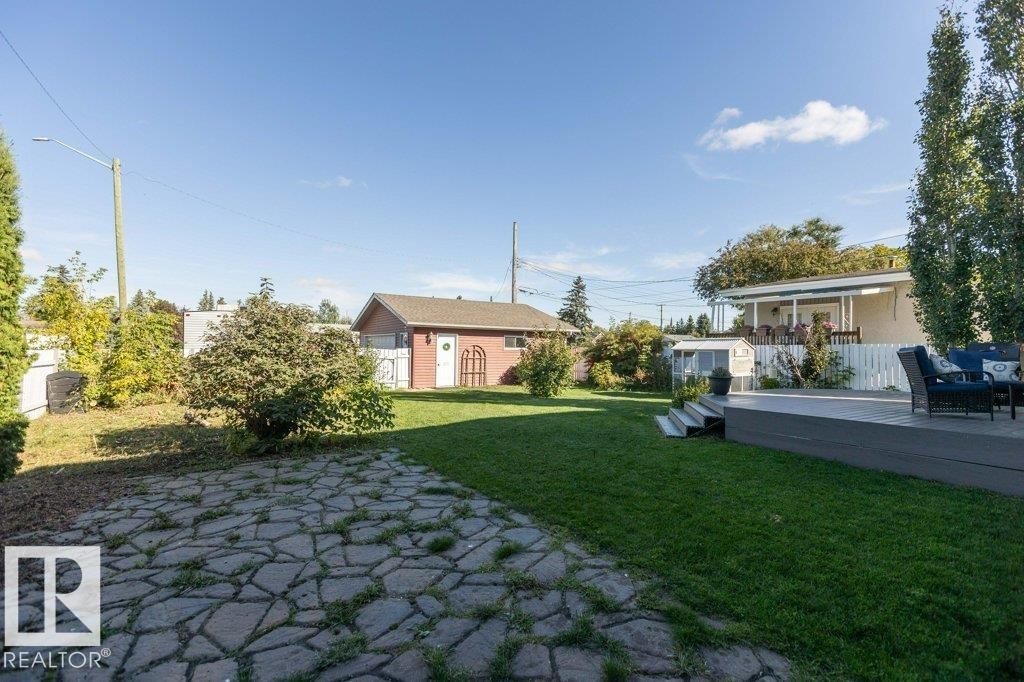 












9831 98 Street

,
Westlock,




AB
T7P 2A2

