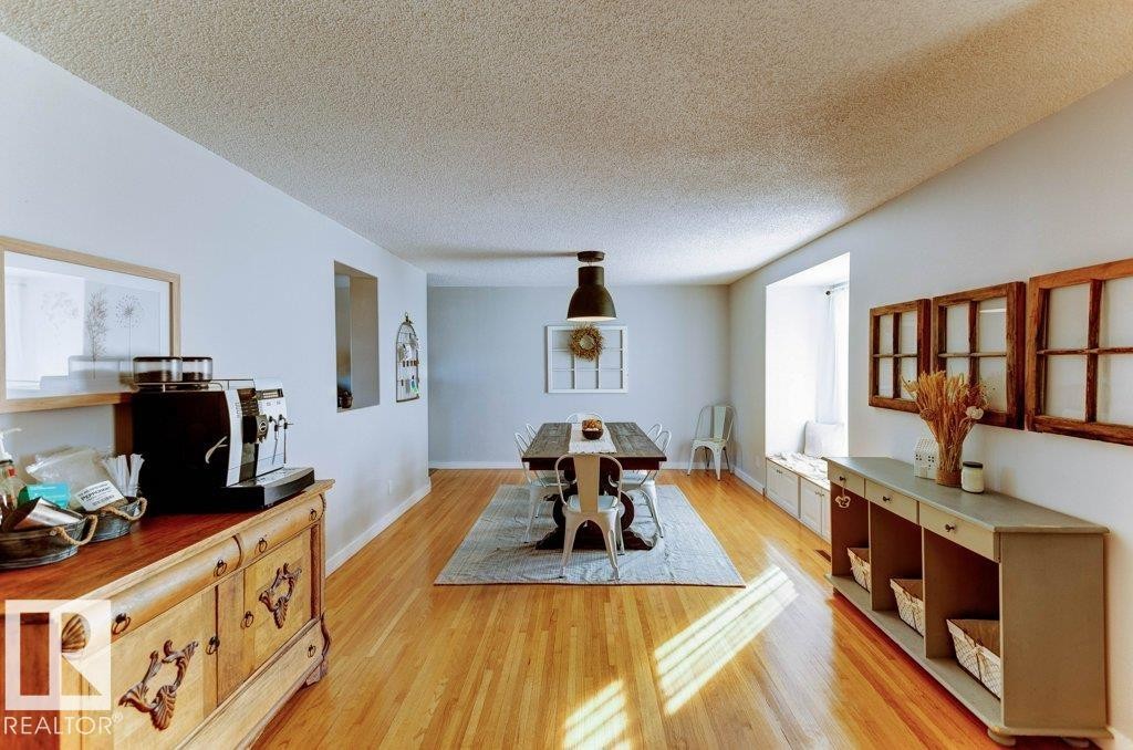 












9831 98 Street

,
Westlock,




AB
T7P 2A2

