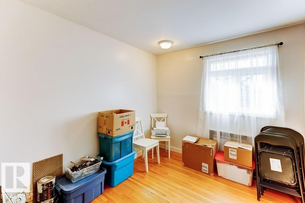 












9831 98 Street

,
Westlock,




AB
T7P 2A2

