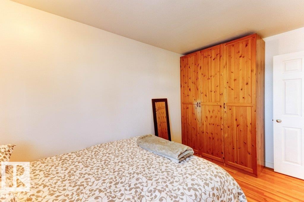 












9831 98 Street

,
Westlock,




AB
T7P 2A2

