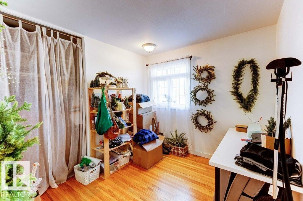 












9831 98 Street

,
Westlock,




AB
T7P 2A2

