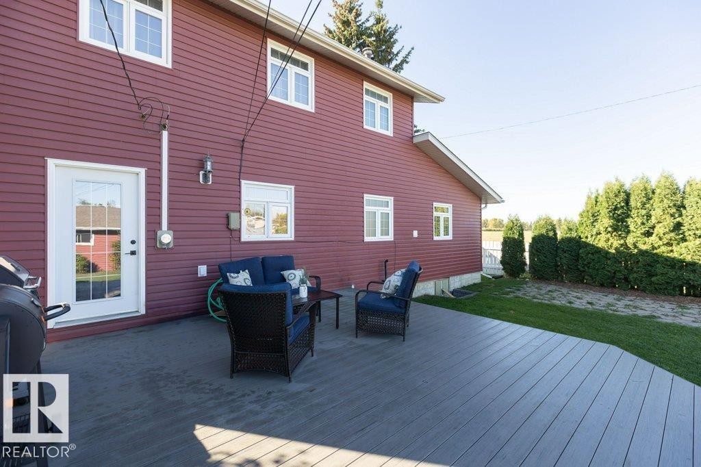 












9831 98 Street

,
Westlock,




AB
T7P 2A2

