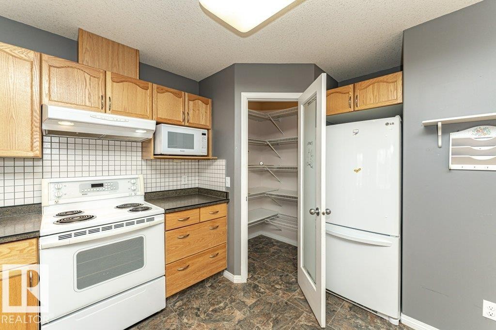 












53 8602 SOUTHFORT Drive

,
Fort Saskatchewan,




AB
T8L 4R7

