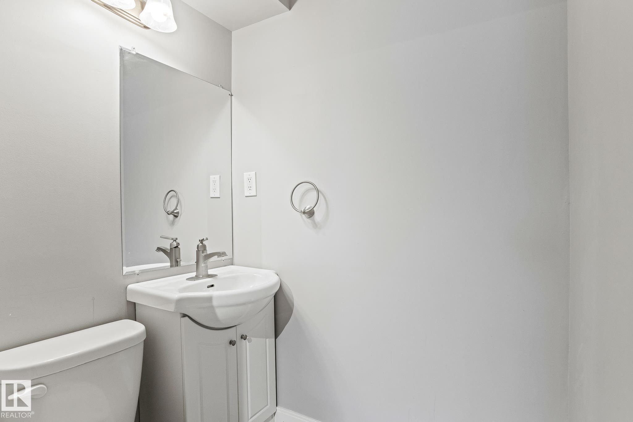 












914 9 Street

,
Cold Lake,




AB
T9M 1H8

