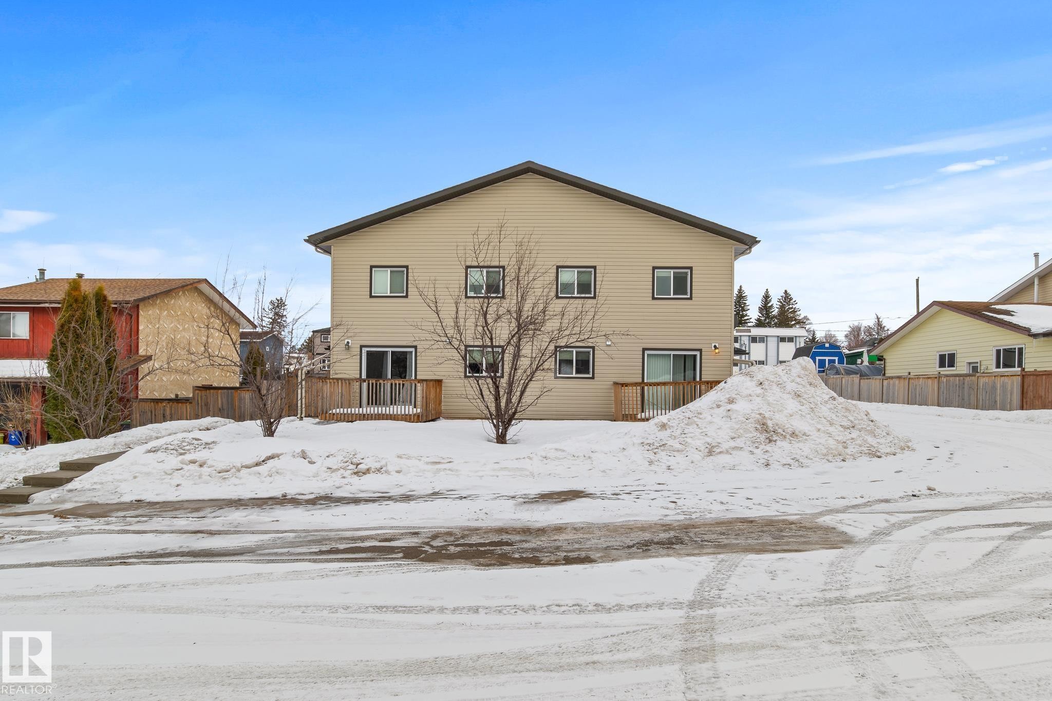 












914 9 Street

,
Cold Lake,




AB
T9M 1H8


