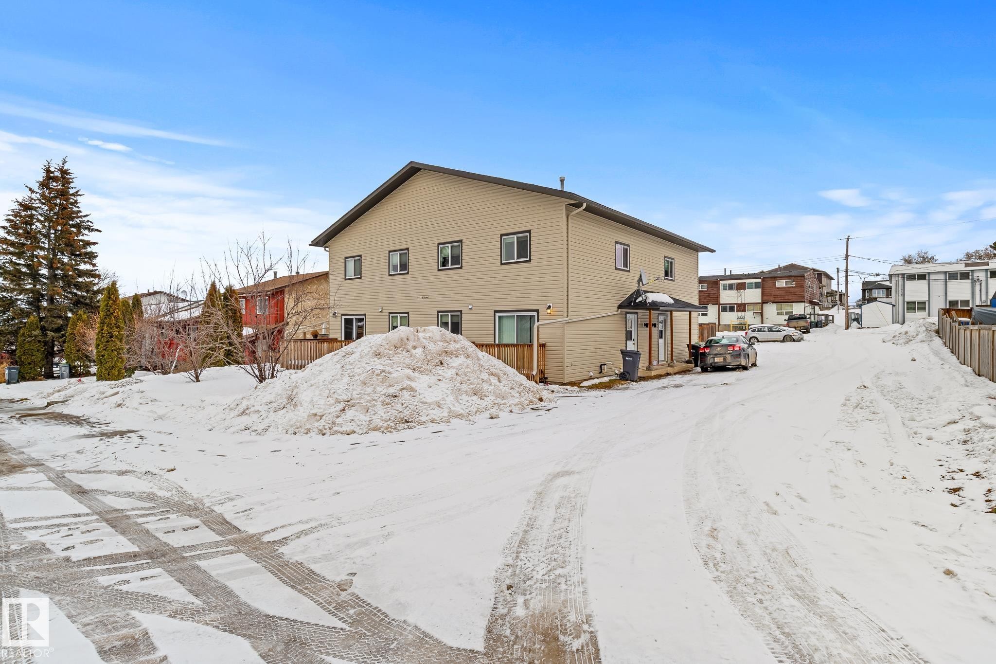 












914 9 Street

,
Cold Lake,




AB
T9M 1H8

