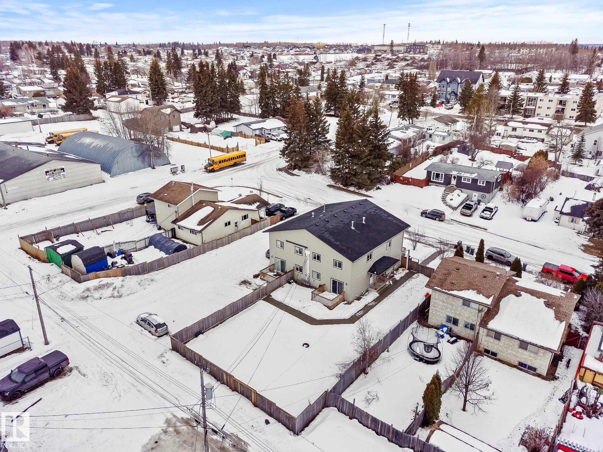 












914 9 Street

,
Cold Lake,




AB
T9M 1H8

