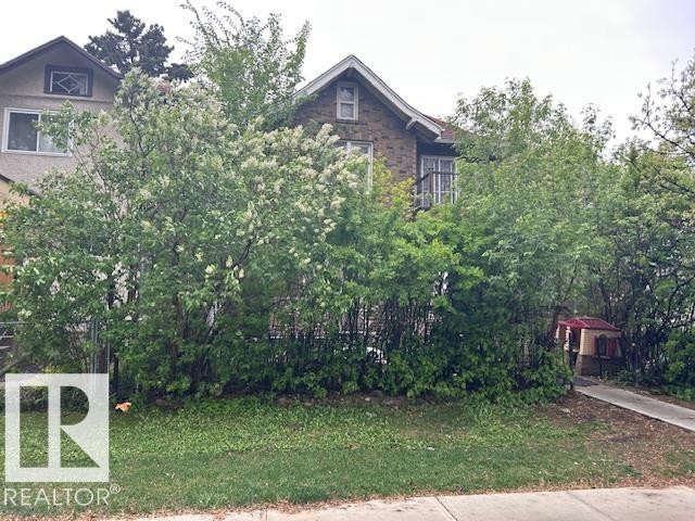 












10848 93 Street NW

,
Edmonton,




AB
T5H 1Y9

