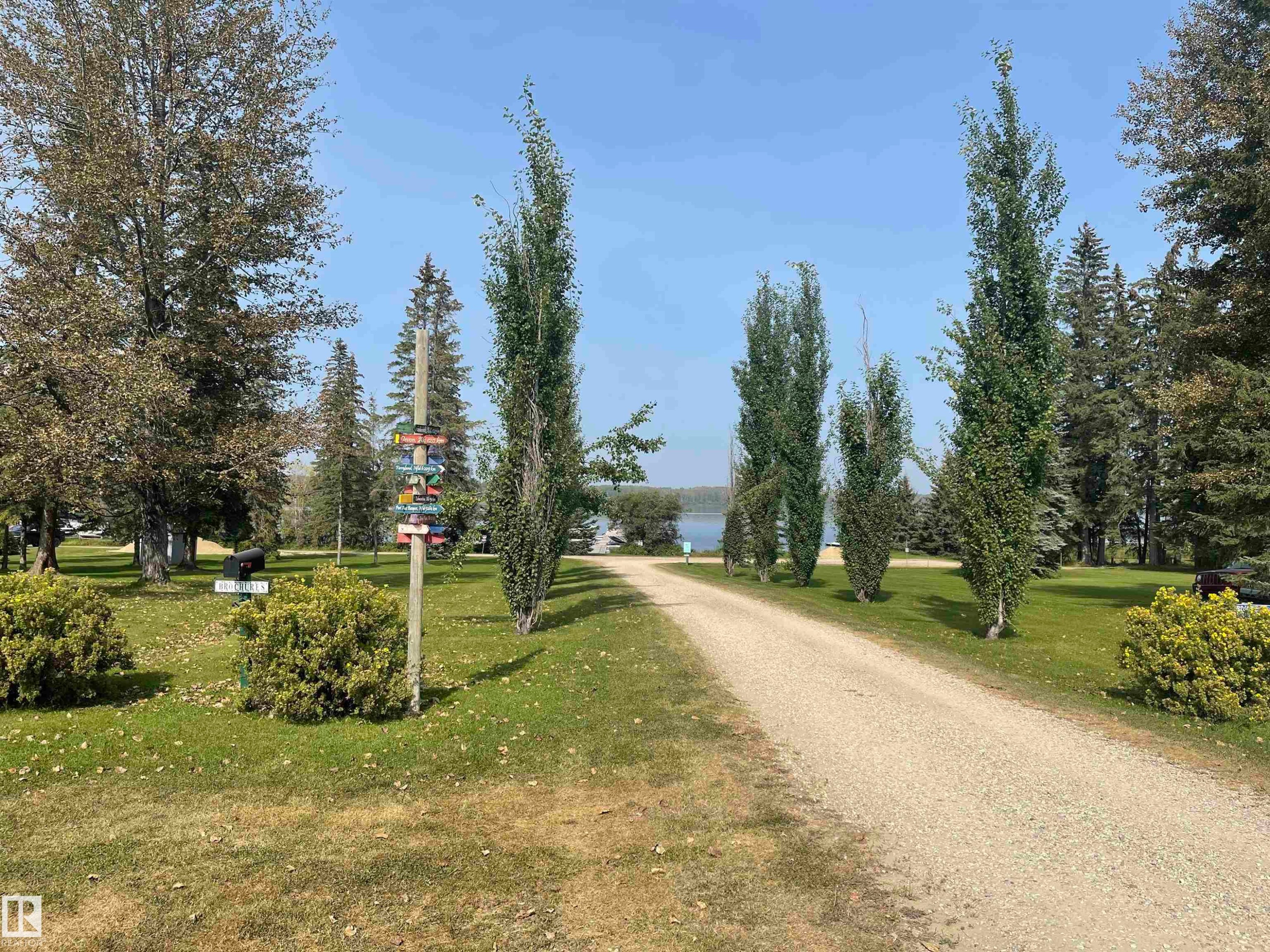 












400 465015 RGE RD 63A

,
Rural Wetaskiwin County,







AB
T0C 0T0


