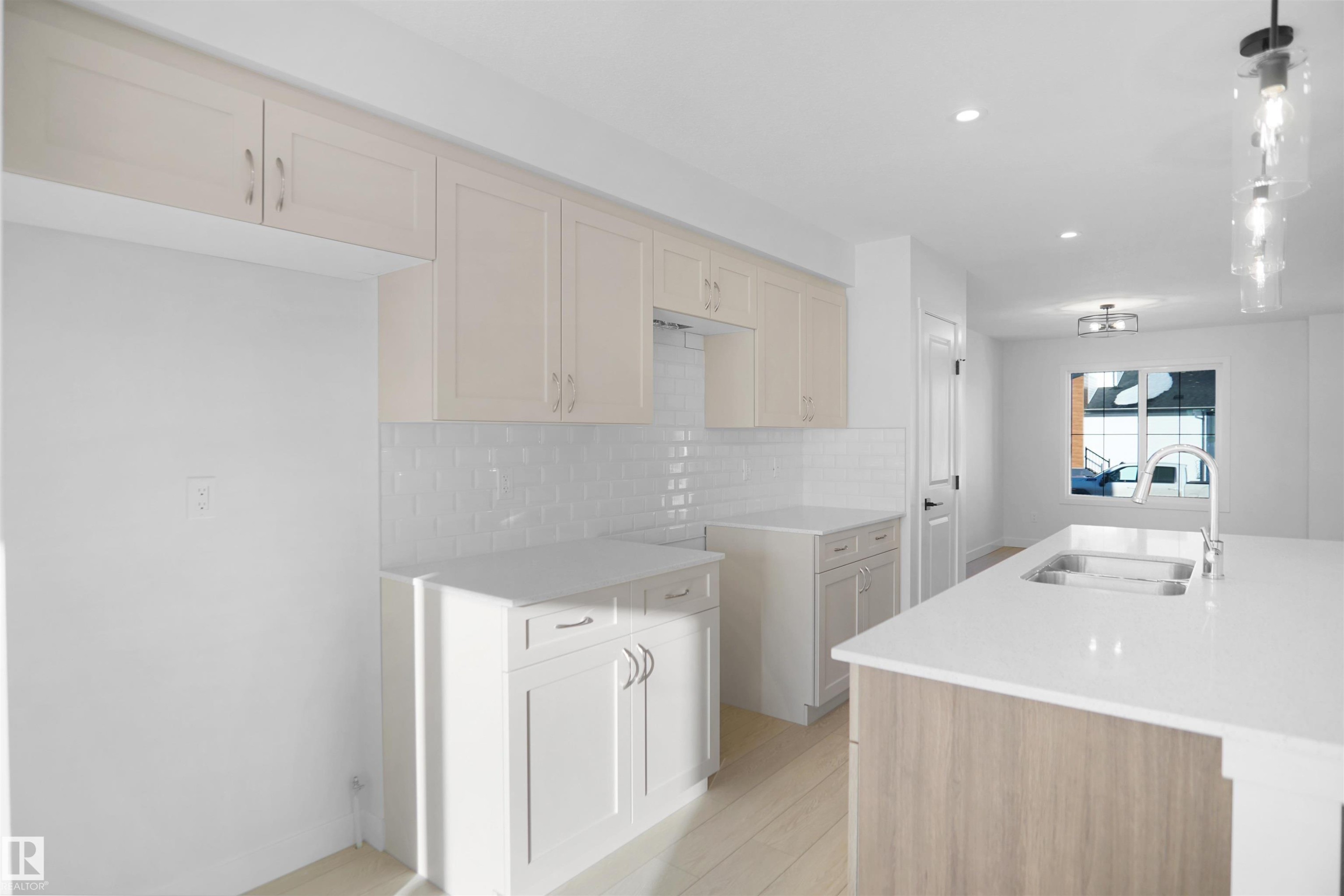 












251 Falcon Crescent

,
Leduc,




AB
T0B 3M3

