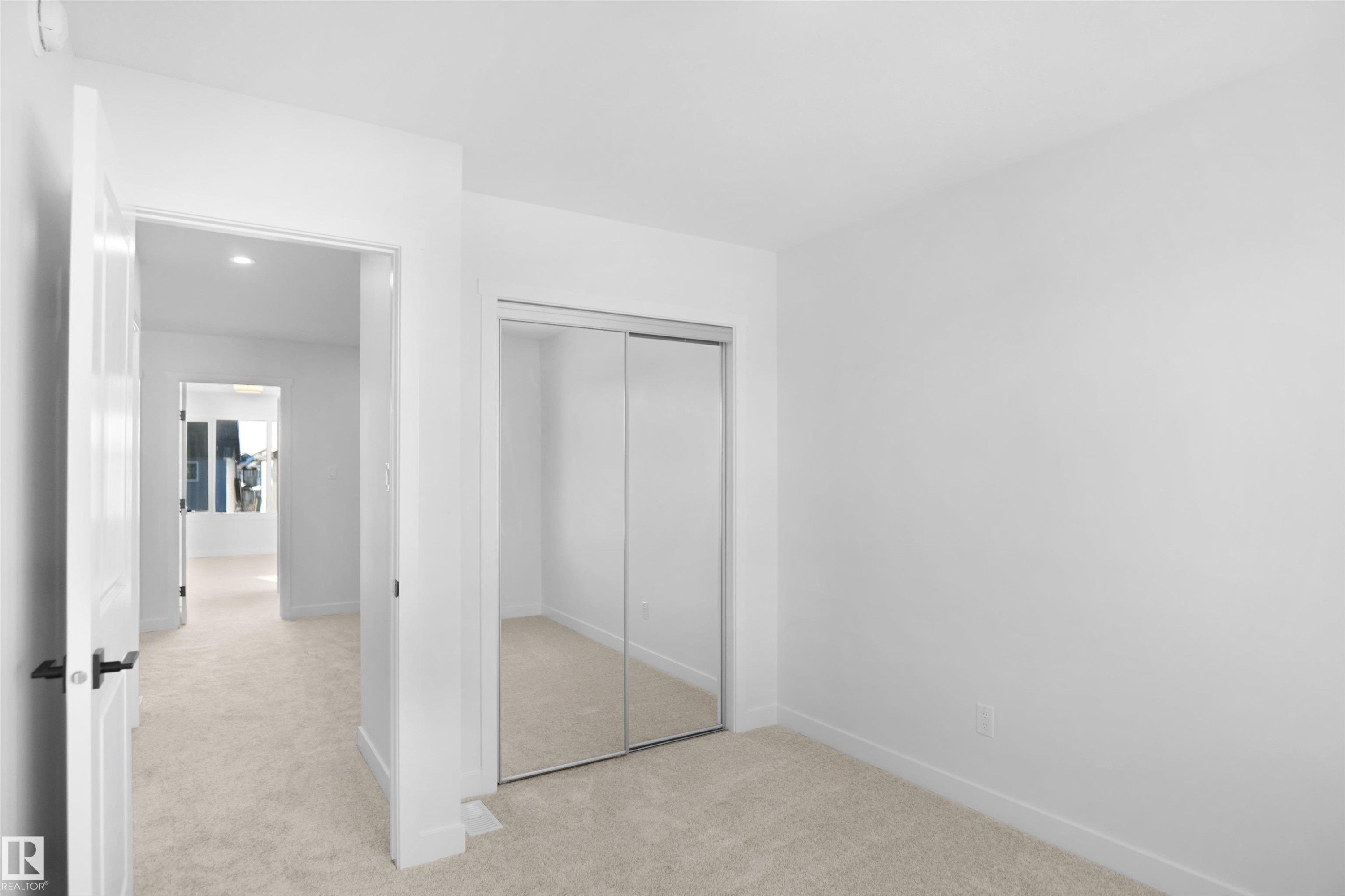 












251 Falcon Crescent

,
Leduc,




AB
T0B 3M3

