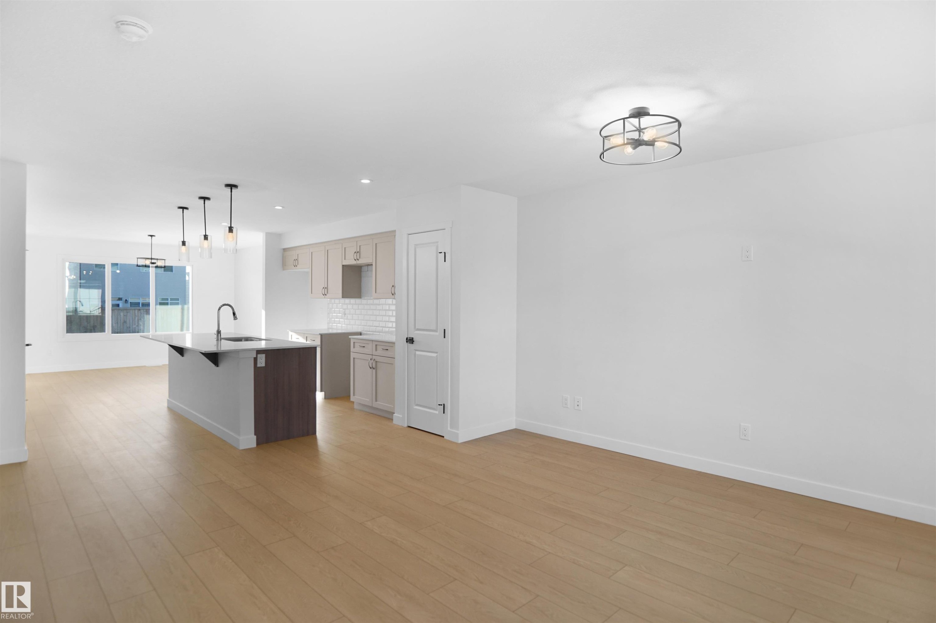 












251 Falcon Crescent

,
Leduc,




AB
T0B 3M3

