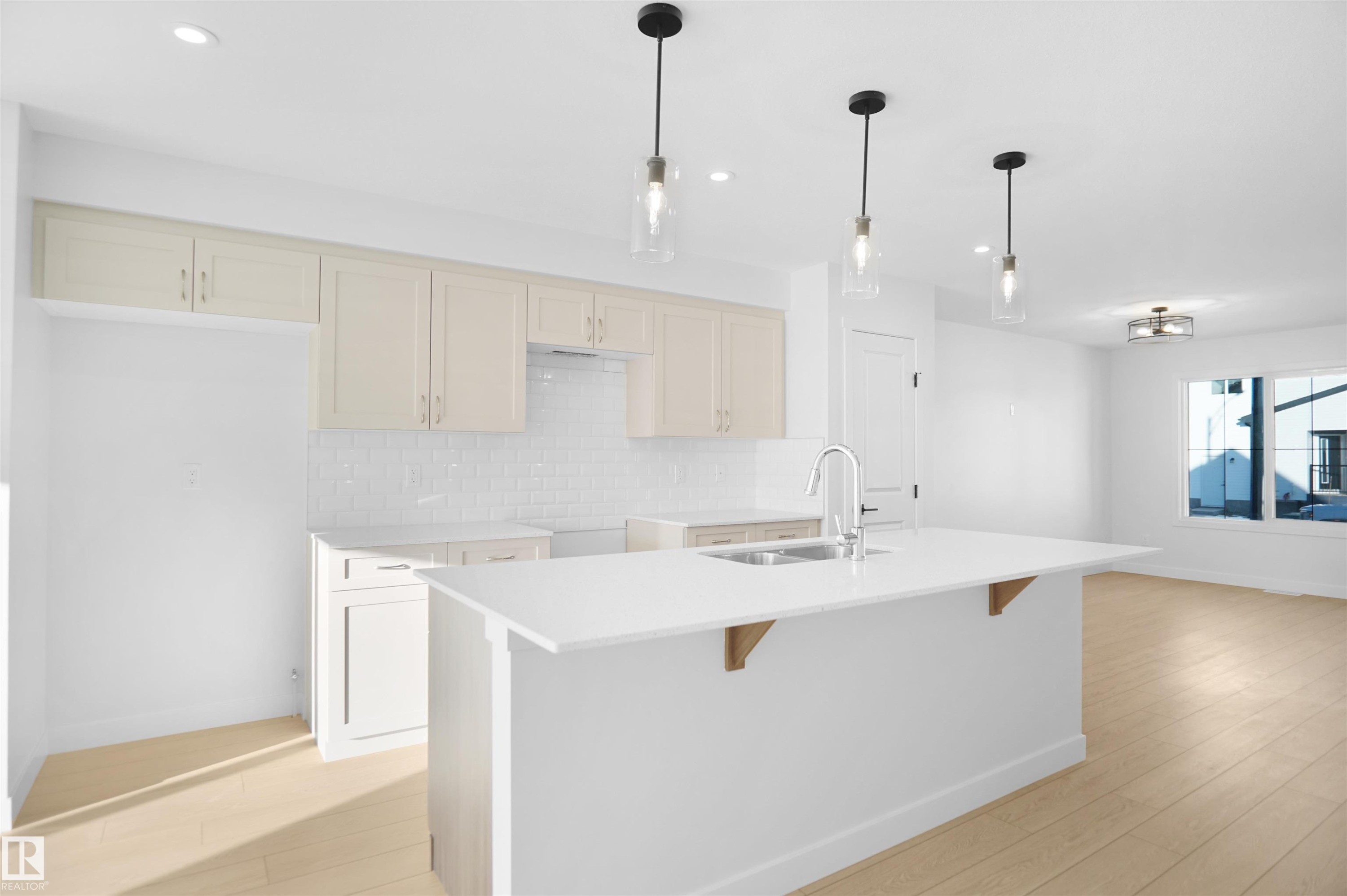 












251 Falcon Crescent

,
Leduc,




AB
T0B 3M3

