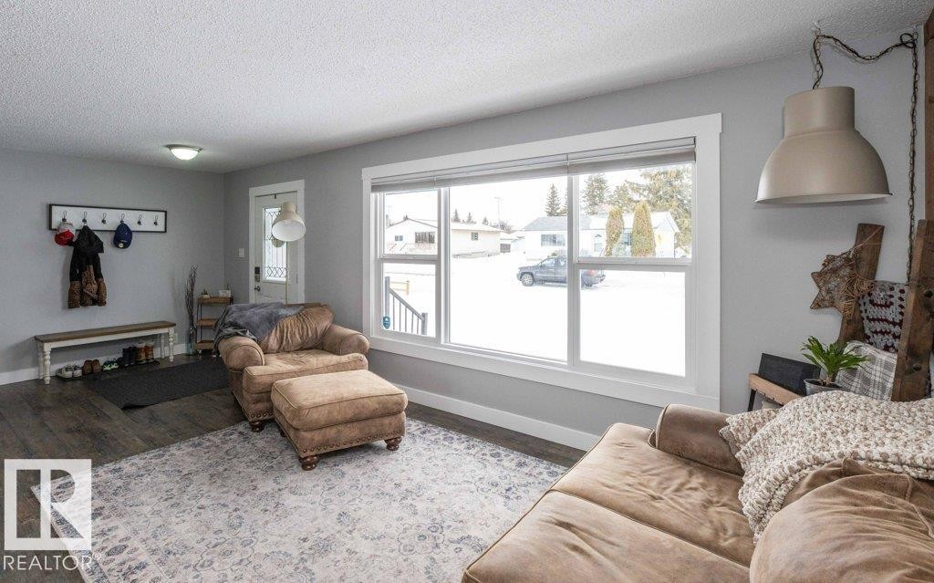 












10319 106 ave

,
Westlock,




AB
T7P 1K3

