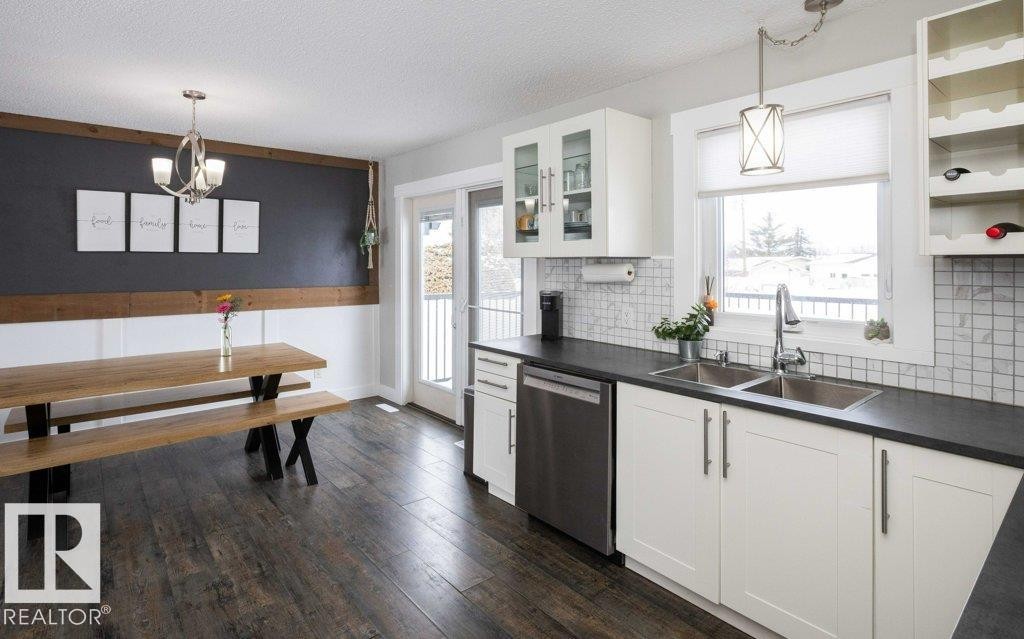 












10319 106 ave

,
Westlock,




AB
T7P 1K3

