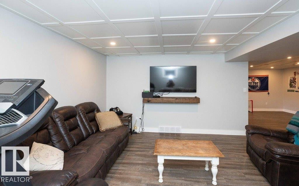 












10319 106 ave

,
Westlock,




AB
T7P 1K3

