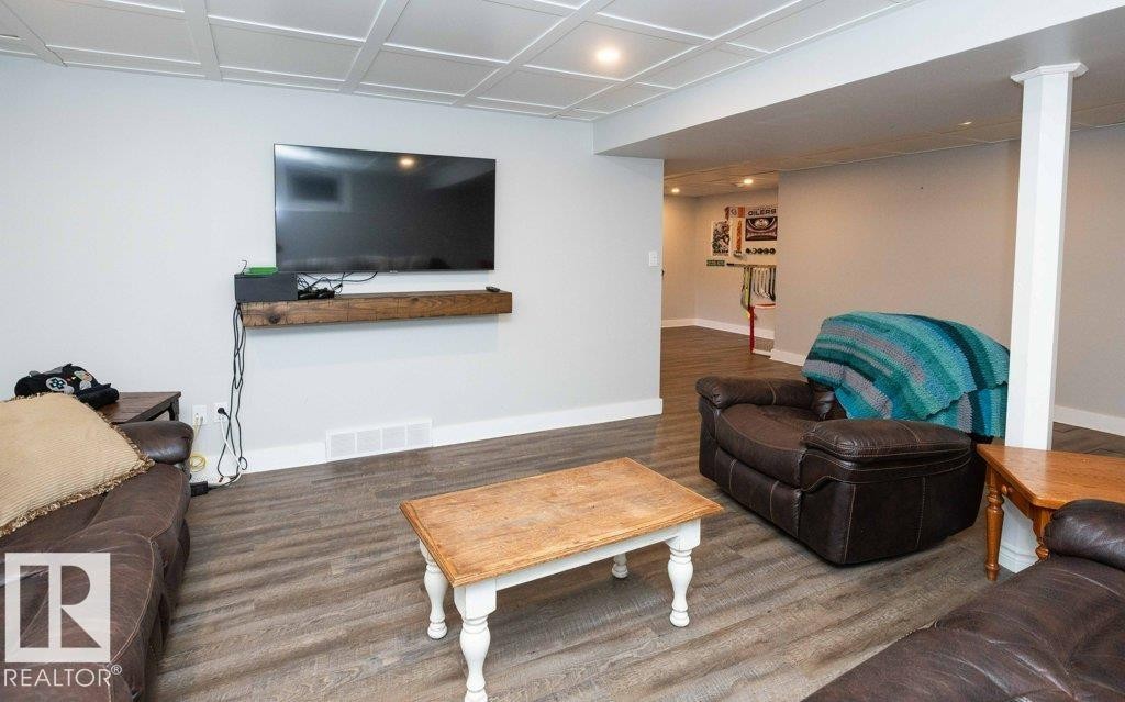 












10319 106 ave

,
Westlock,




AB
T7P 1K3

