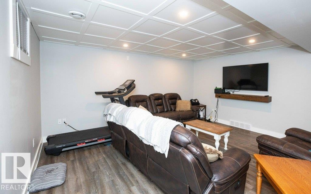 












10319 106 ave

,
Westlock,




AB
T7P 1K3

