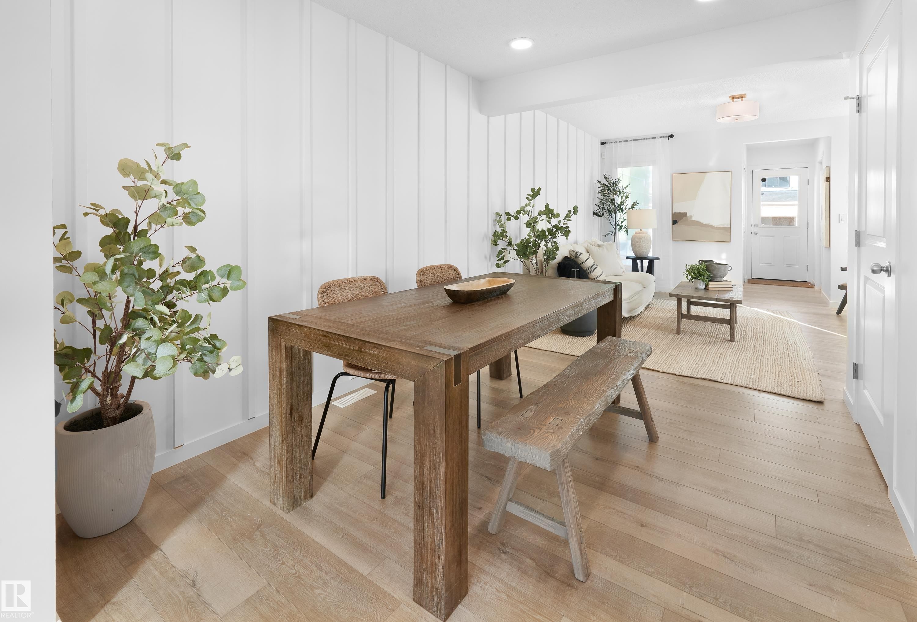 












3 3705 141 Street

,
Edmonton,




AB
T6W 5M9

